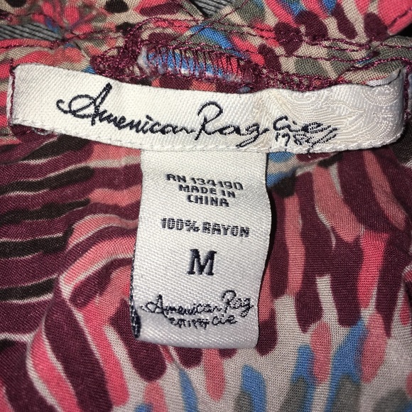 American Rag Abstract Top - Picture 3 of 3